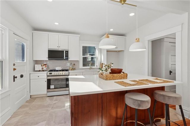 829 W 39th Terrace, Kansas City, MO 64111