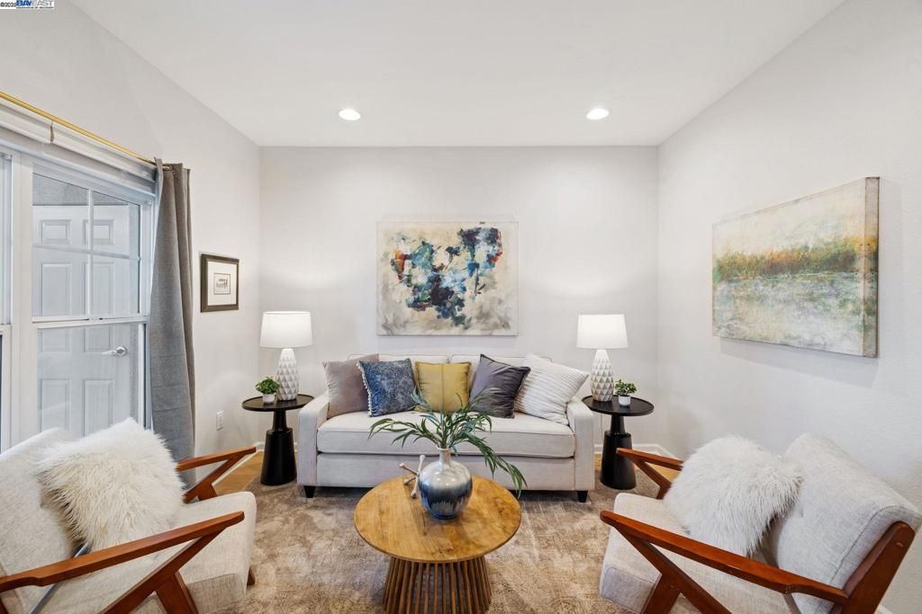 1121 40th Street 2406, Emeryville, CA 94608