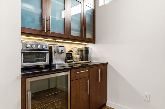 4025 Hawthorne Avenue, Dallas, TX 75219