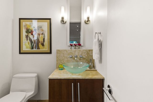 4025 Hawthorne Avenue, Dallas, TX 75219