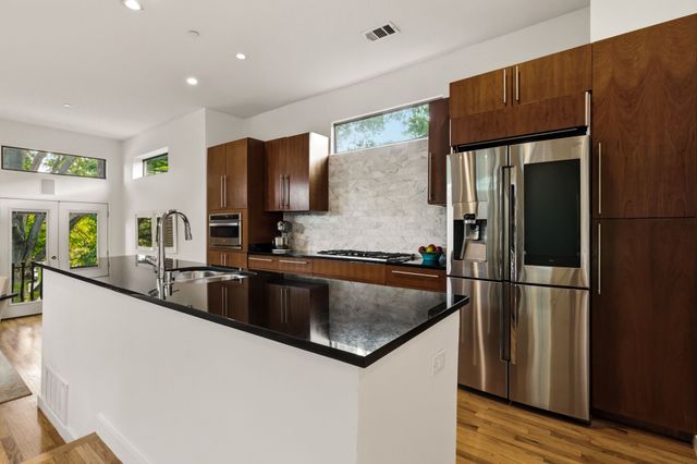 4025 Hawthorne Avenue, Dallas, TX 75219