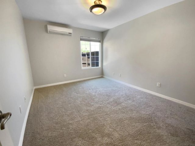 5252 Balboa Arms Dr 171, San Diego, CA 92117