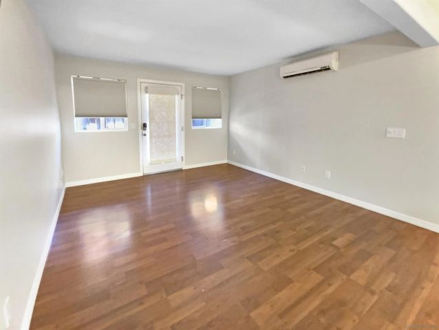 5252 Balboa Arms Dr 171, San Diego, CA 92117