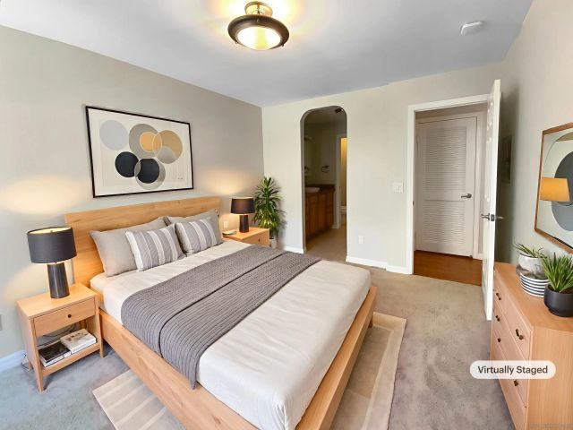 5252 Balboa Arms Dr 171, San Diego, CA 92117