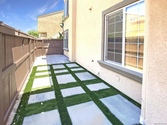 5252 Balboa Arms Dr 171, San Diego, CA 92117