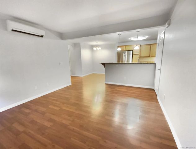 5252 Balboa Arms Dr 171, San Diego, CA 92117