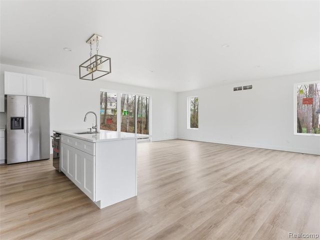 11810 Scenic Valley, Davisburg, MI 48350