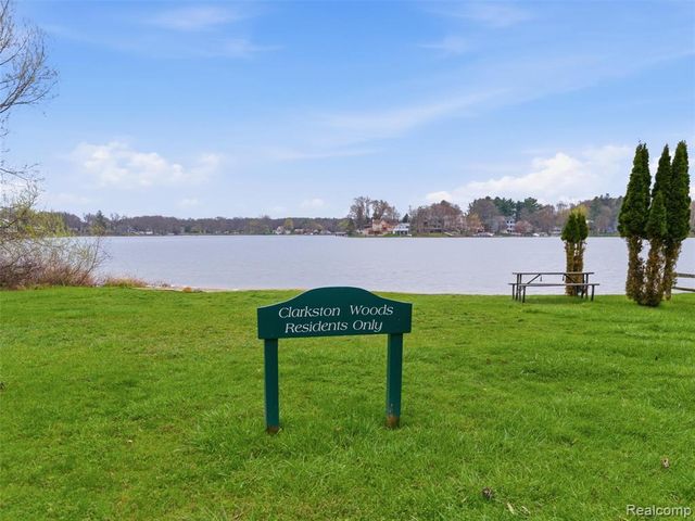 11810 Scenic Valley, Davisburg, MI 48350
