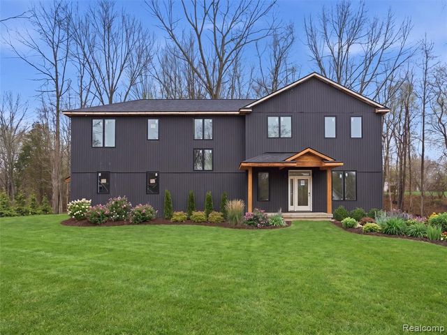 11810 Scenic Valley, Davisburg, MI 48350