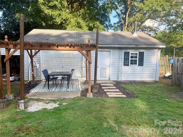 104 Hilltop Street, Stanfield, NC 28163