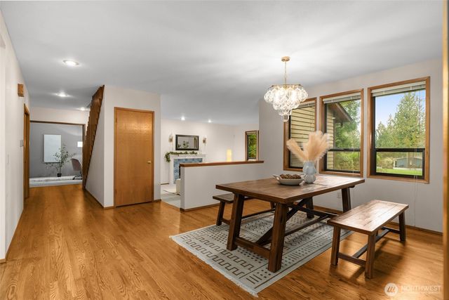 18557 W Lake Desire Drive SE, Renton, WA 98058