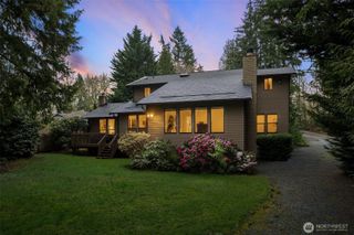 18557 W Lake Desire Drive SE, Renton, WA 98058