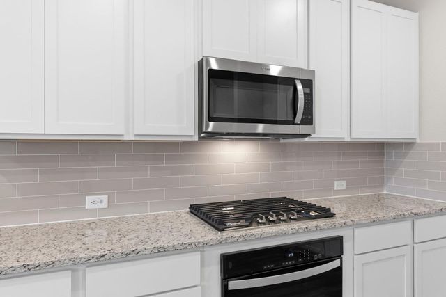 131 Ayres Horn, Cedar Creek, TX 78612