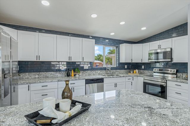 8957 E 25th Street, Tucson, AZ 85710