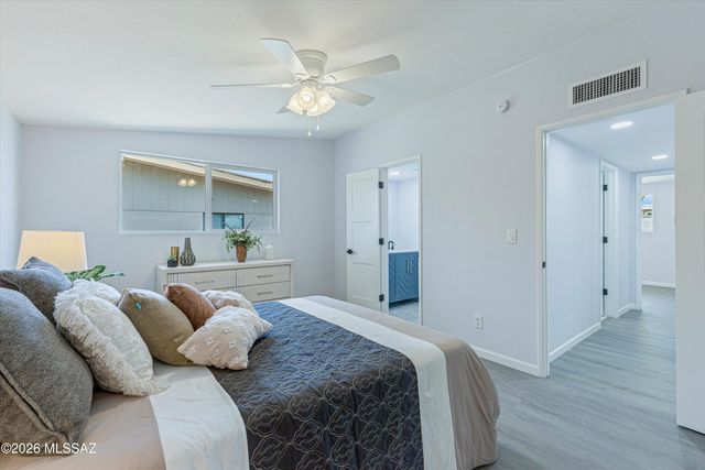 8957 E 25th Street, Tucson, AZ 85710