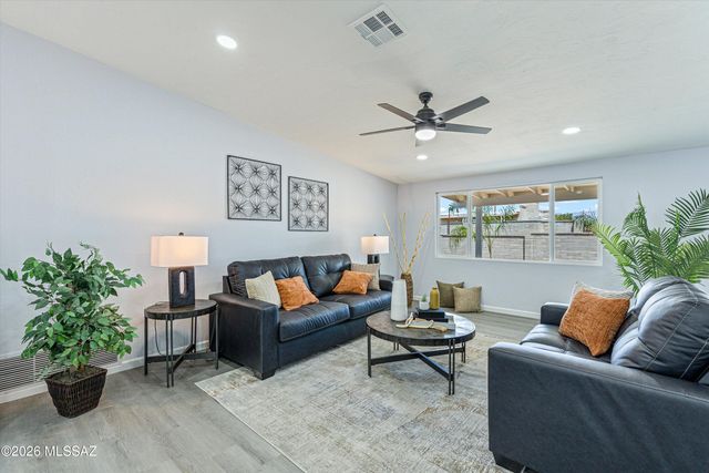 8957 E 25th Street, Tucson, AZ 85710