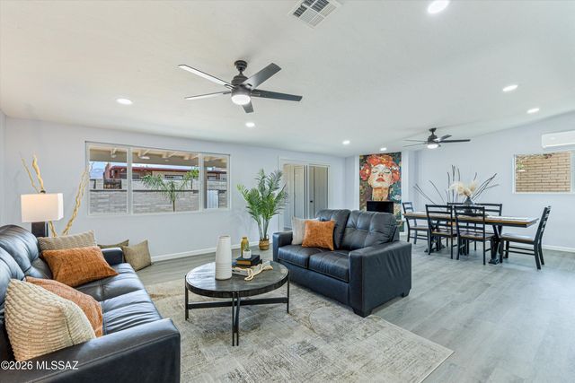 8957 E 25th Street, Tucson, AZ 85710