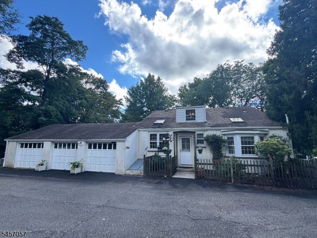5 Oakura Ln, Bedminster Twp., NJ 07921