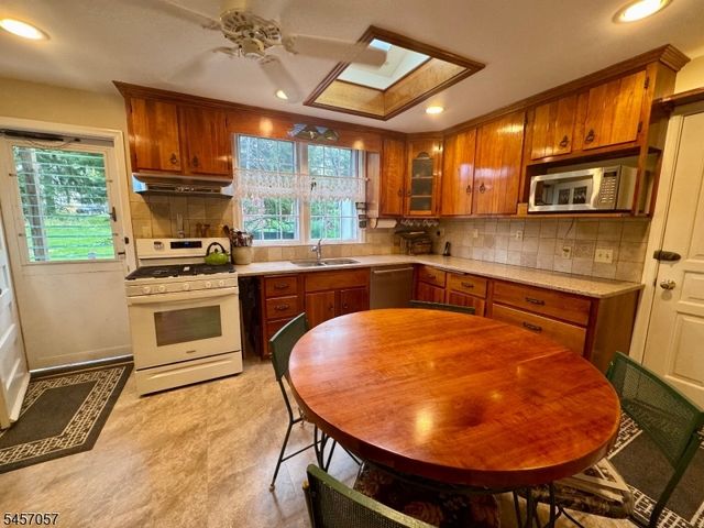 5 Oakura Ln, Bedminster Twp., NJ 07921