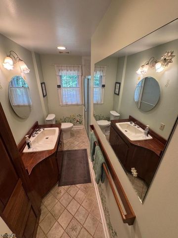 5 Oakura Ln, Bedminster Twp., NJ 07921