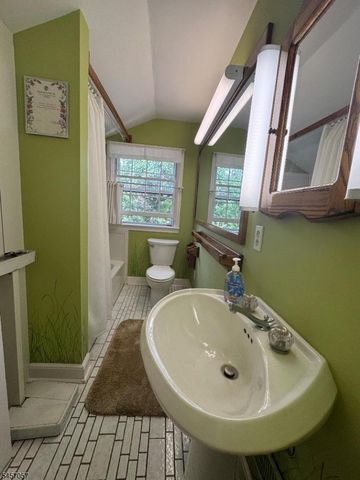 5 Oakura Ln, Bedminster Twp., NJ 07921