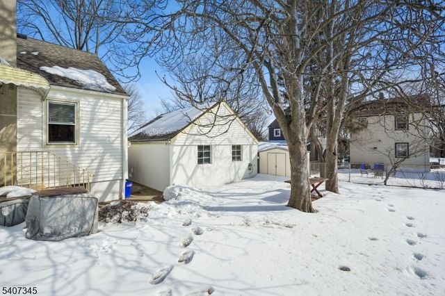 649 8Th St, Carlstadt Boro, NJ 07072