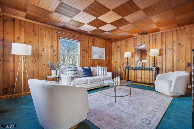 649 8Th St, Carlstadt Boro, NJ 07072