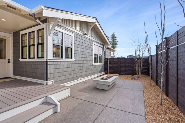 3330 NW Leavitt Lane 264, Bend, OR 97703