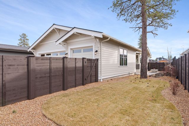 3330 NW Leavitt Lane 264, Bend, OR 97703