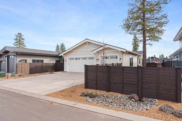 3330 NW Leavitt Lane 264, Bend, OR 97703