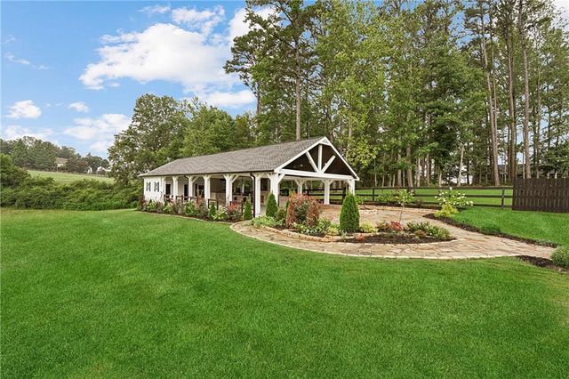 4603 Clarks Bridge Road, Gainesville, GA 30506