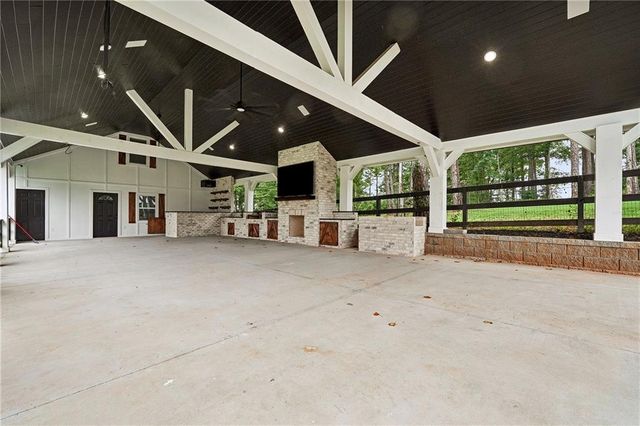 4603 Clarks Bridge Road, Gainesville, GA 30506