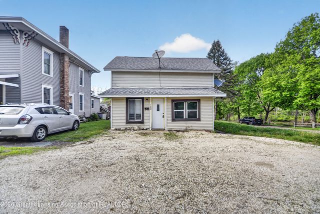 122 & 124 E Mill Street, Bellevue, MI 49021