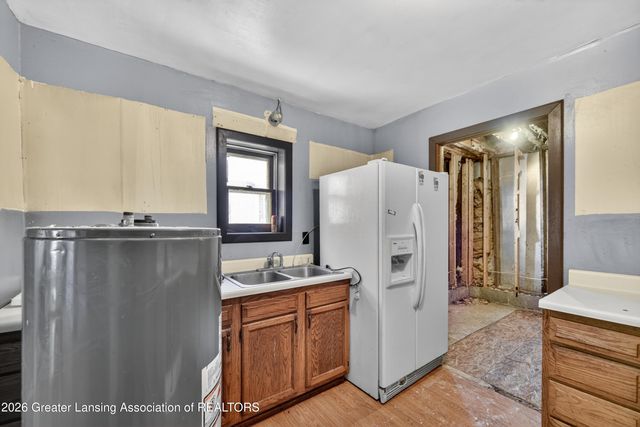 122 & 124 E Mill Street, Bellevue, MI 49021