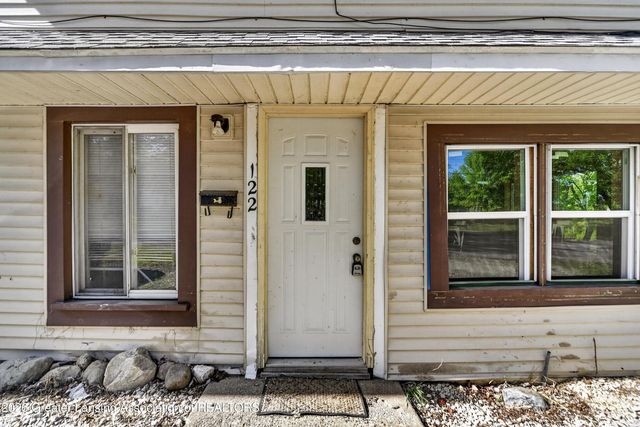 122 & 124 E Mill Street, Bellevue, MI 49021