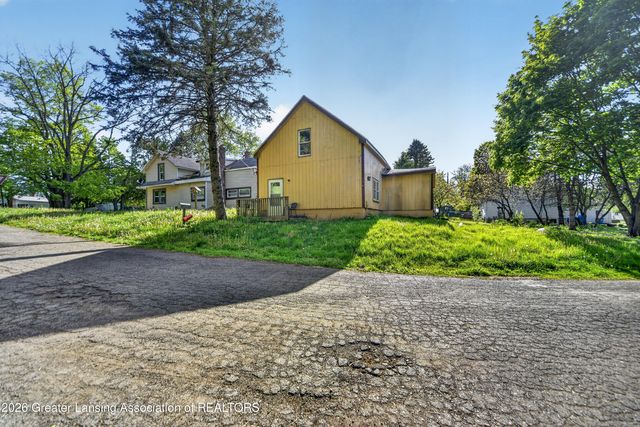122 & 124 E Mill Street, Bellevue, MI 49021