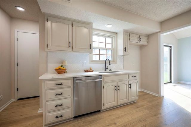 4009 NE 59th Street, Kansas City, MO 64119