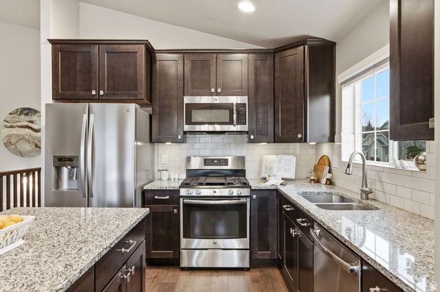 2711 E RED BARN RD, Heber City, UT 84032