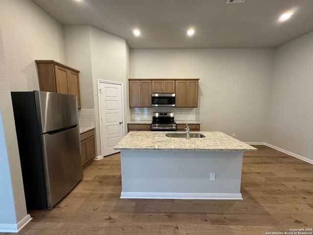 5410 Devils Gate Unit 2, Converse, TX 78109