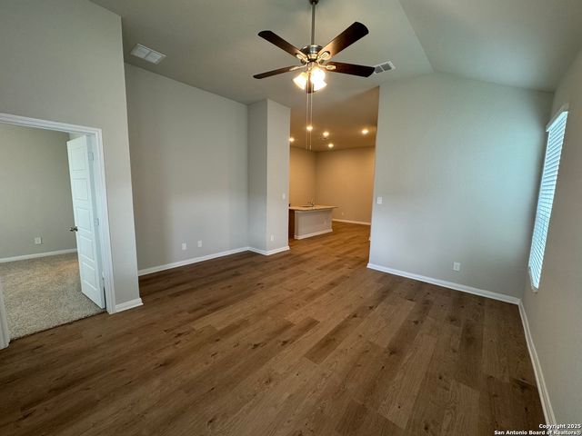 5410 Devils Gate Unit 2, Converse, TX 78109