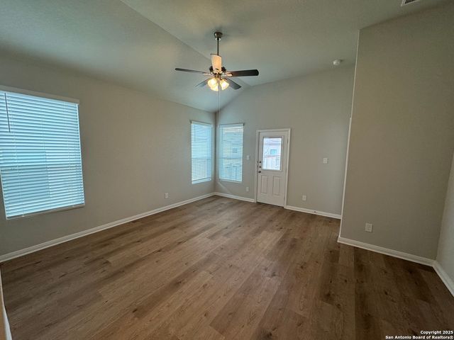 5410 Devils Gate Unit 2, Converse, TX 78109