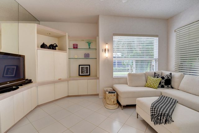 5801 NW 24th Avenue 1001, Boca Raton, FL 33496