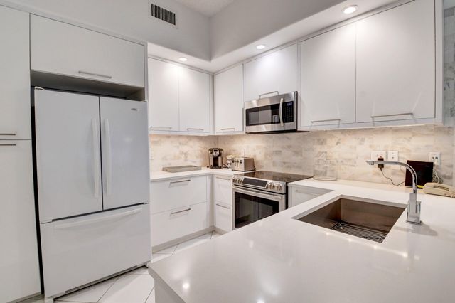 5801 NW 24th Avenue 1001, Boca Raton, FL 33496