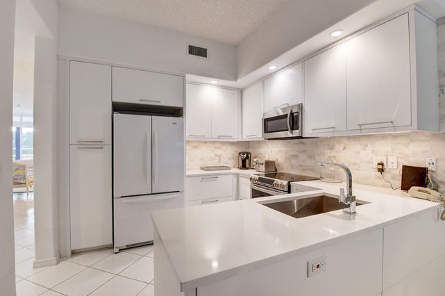 5801 NW 24th Avenue 1001, Boca Raton, FL 33496