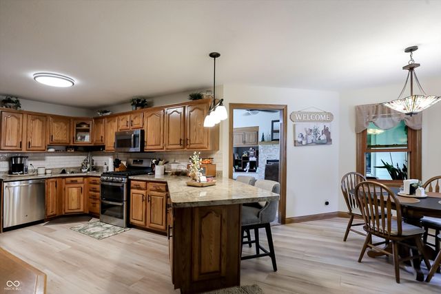 5344 W Stone Way, New Palestine, IN 46163