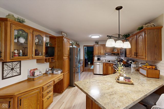 5344 W Stone Way, New Palestine, IN 46163