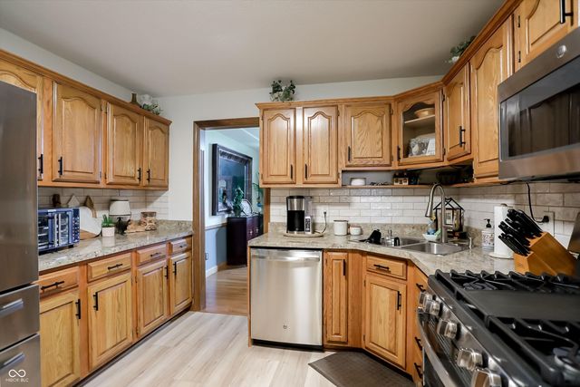 5344 W Stone Way, New Palestine, IN 46163