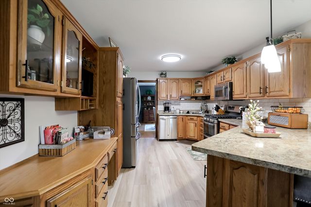 5344 W Stone Way, New Palestine, IN 46163