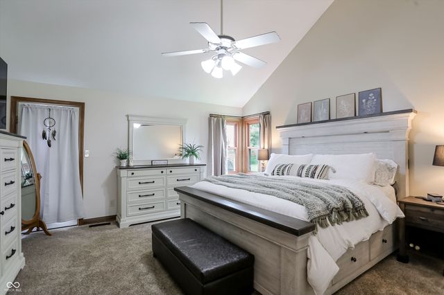 5344 W Stone Way, New Palestine, IN 46163