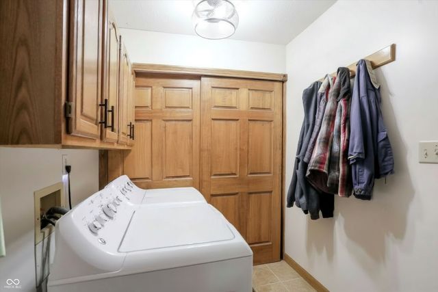 5344 W Stone Way, New Palestine, IN 46163